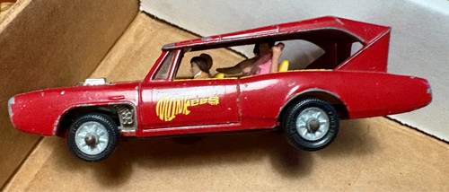 Corgi toys set 277 monkees - -set,